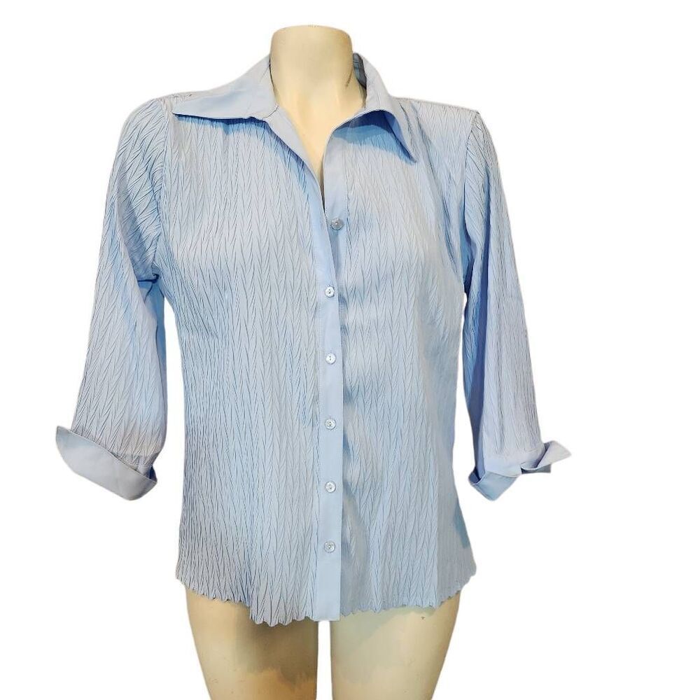 Women's Croft & Barrow Blue Button Down Blouse Size Medium